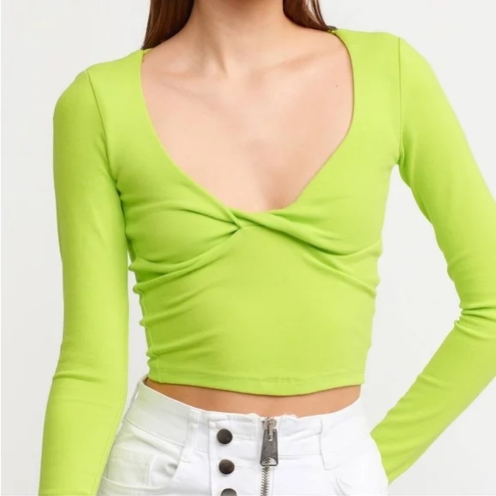 Flattering neon green Zara long sleeve top size M